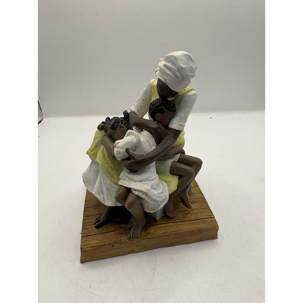Annie Lee, Loving Arms, #6007, Pre- Owned, 1998 Resin Figurine Statue